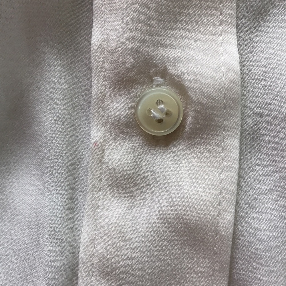 Vince Slim Fit Popover Cream Silk Blouse Size 2 - Picture 11 of 13